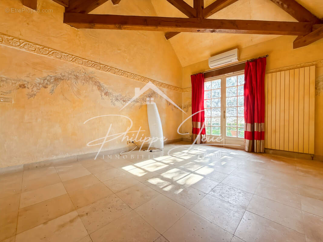 Maison à PONT-SUR-YONNE