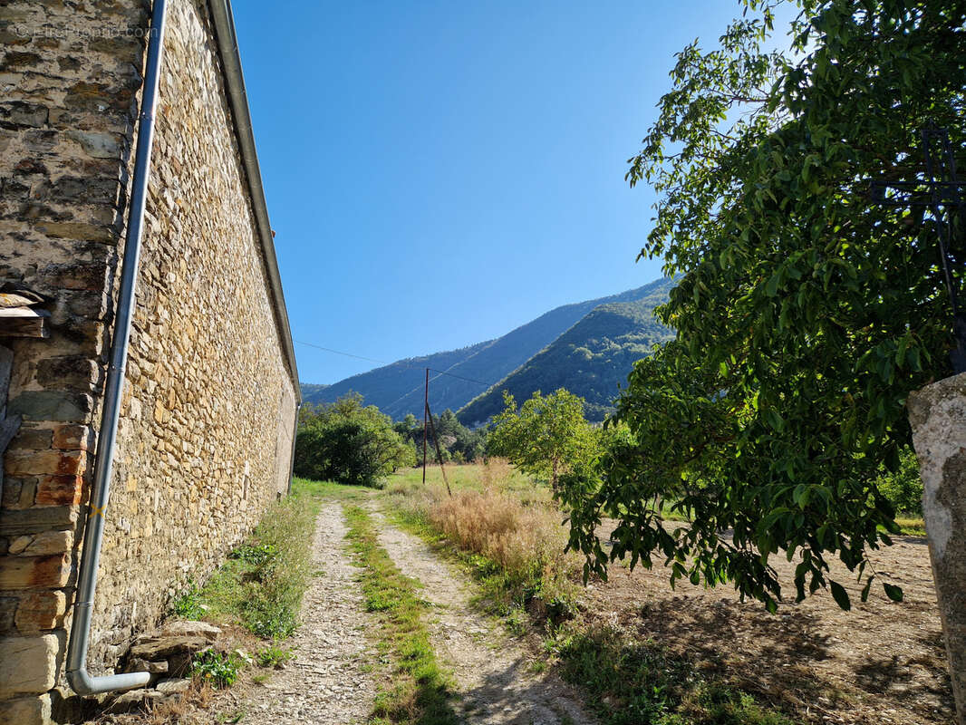 Autre à SAINT-ANDRE-DE-ROSANS