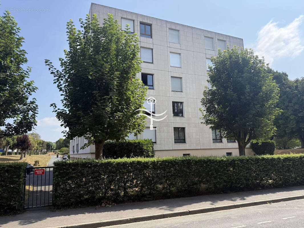 Appartement 115 m² à Caen  - photo 2