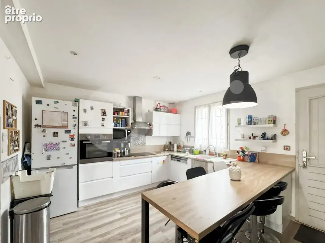 EXCLUSIVITÉ ORPI – Maison familiale avec piscine au cœur de La Crau - photo 5