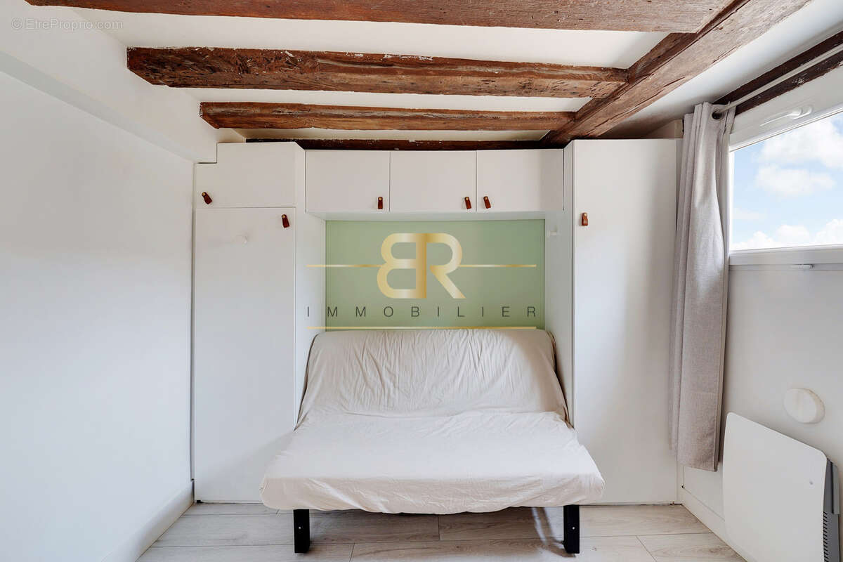 Appartement à PARIS-3E