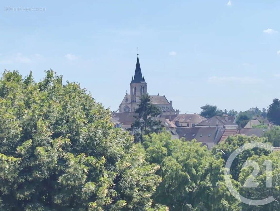 Appartement à BRIE-COMTE-ROBERT