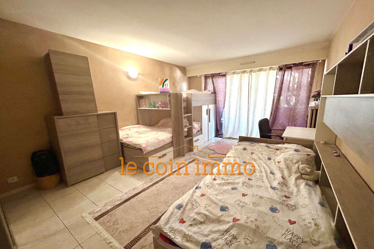 Appartement 78 m² à Antibes  - photo 8
