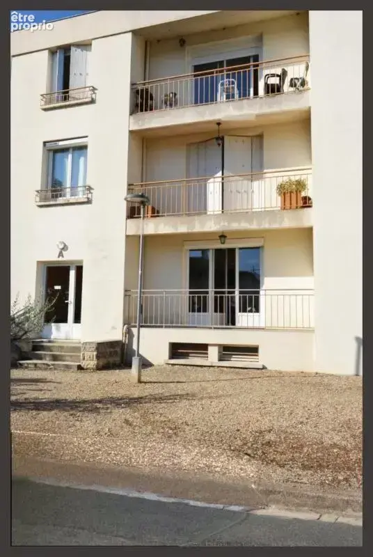 Pineuilh – Appartement T3 rénové 62 m², balcon, tout à pied - photo 7