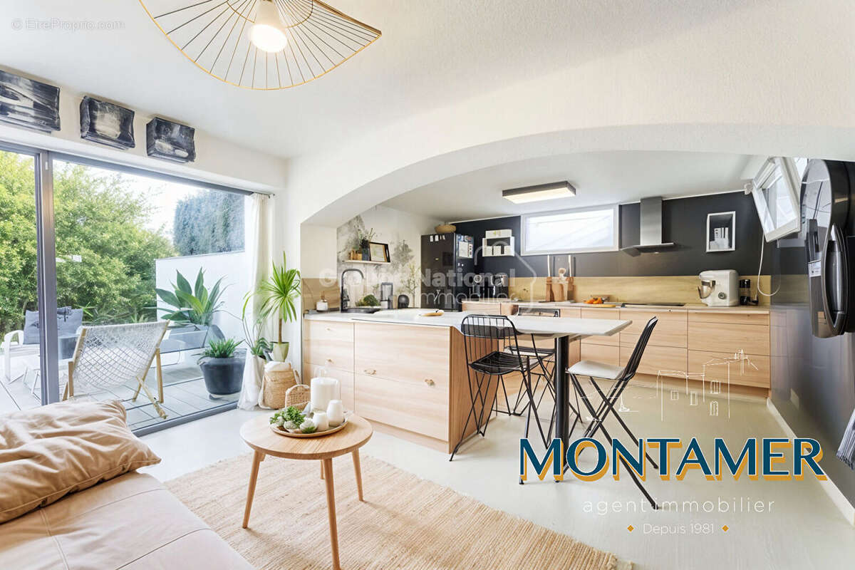 Maison à SAUSSET-LES-PINS