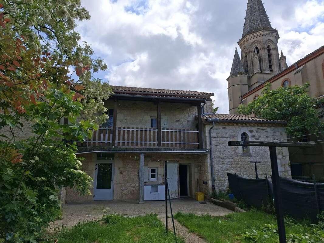 Maison en pierre avec jardin - photo 4