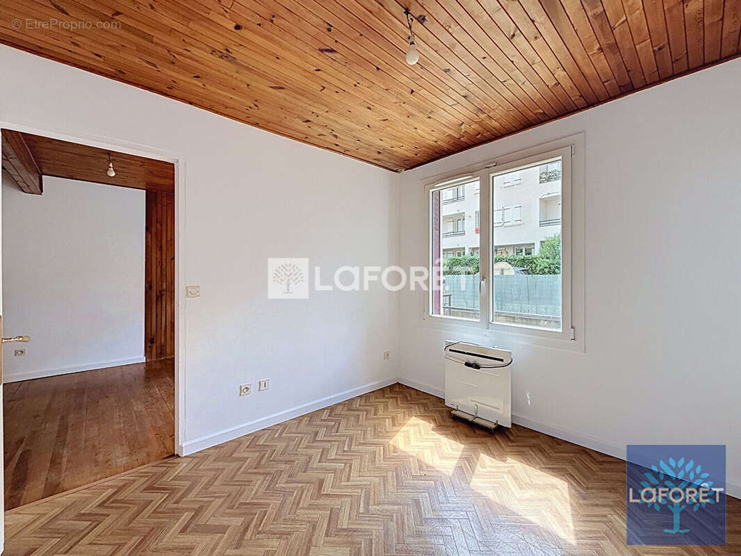 Appartement à VIGNEUX-SUR-SEINE