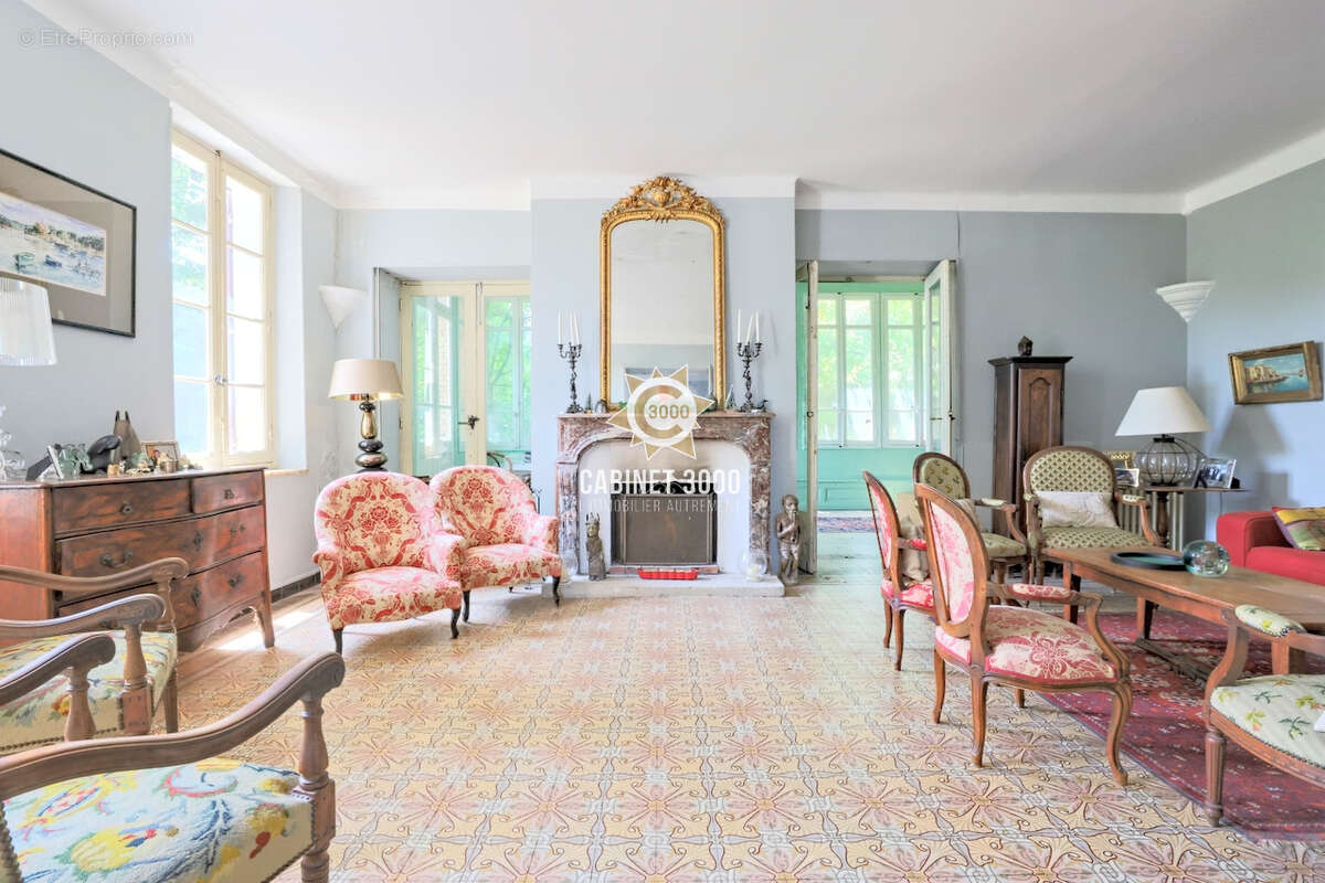 Maison à LA VALETTE-DU-VAR