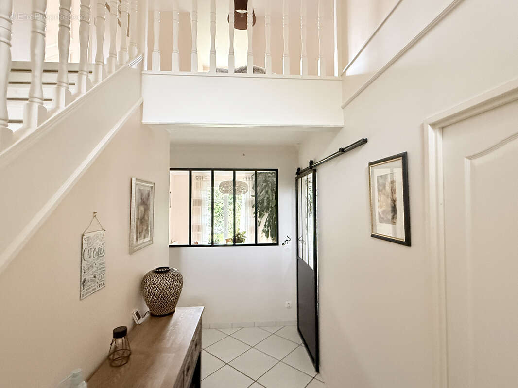 Maison à MORAINVILLIERS