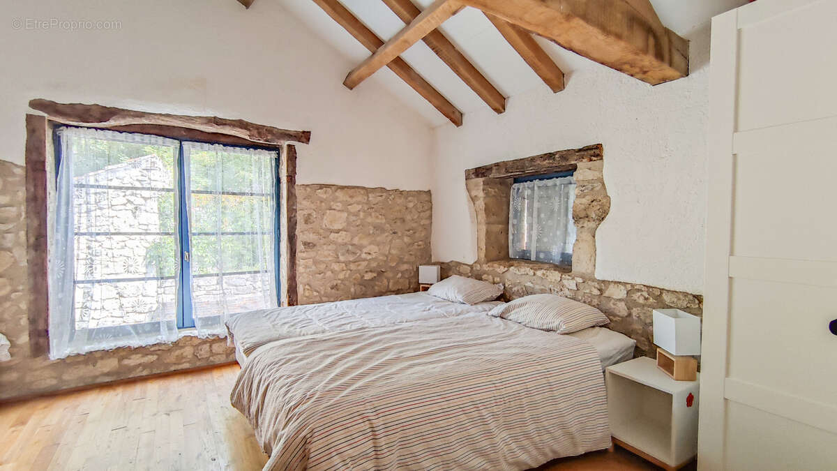 Maison à BAGAT-EN-QUERCY