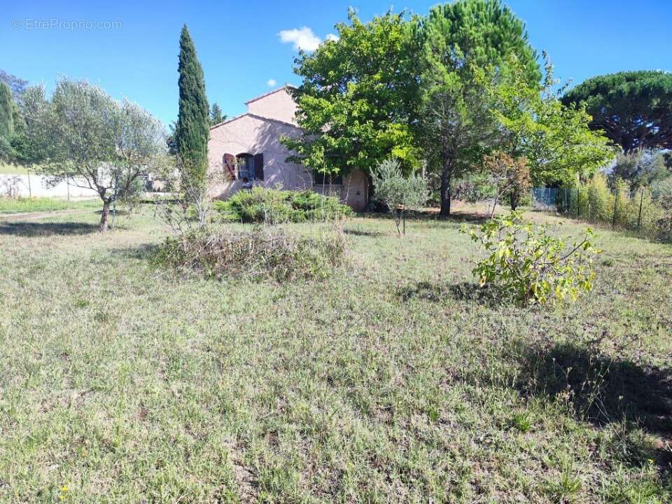 Terrain 632 m² à Vidauban  - photo 3