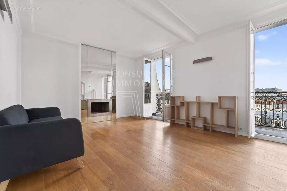 Appartement à LEVALLOIS-PERRET