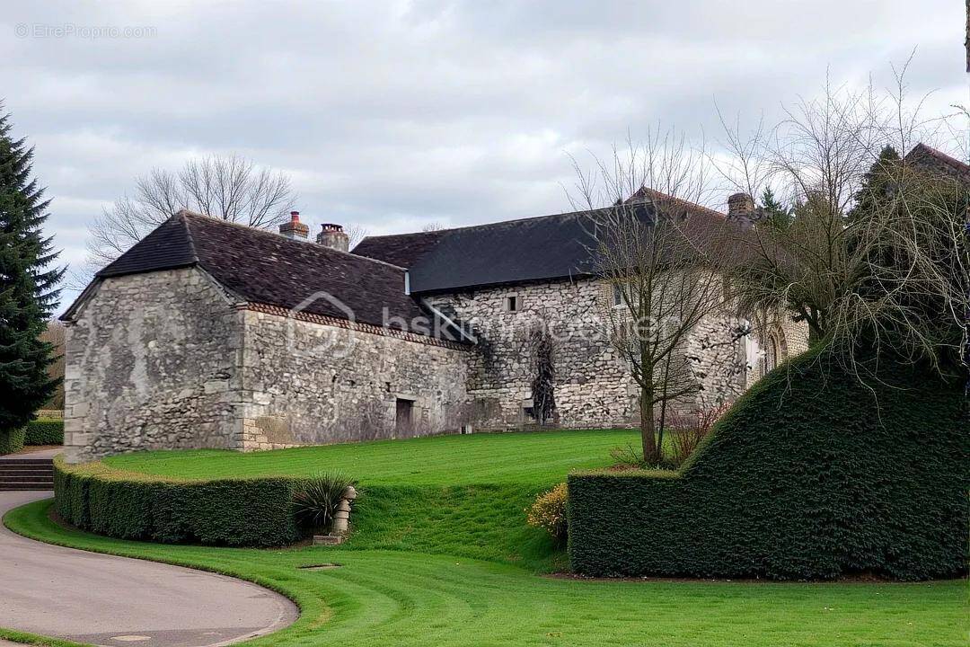 Maison à CHERVEIX-CUBAS