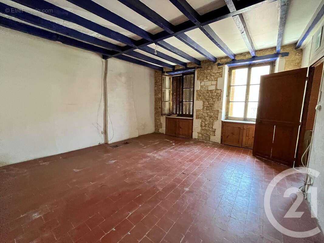 Maison 118 m² à Entrains-Sur-Nohain  - photo 8