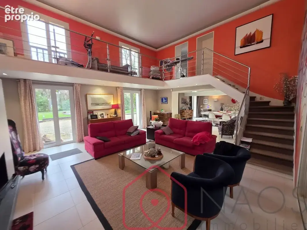 St Jean De Braye ensemble immobilier très atypique de 390m2 hab sur 1513m2 de terrain clos - photo 4