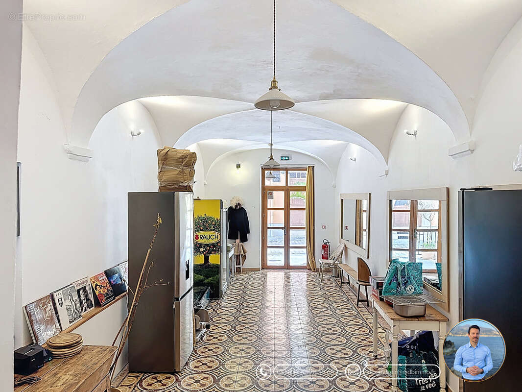 Commerce à CASTELLAR