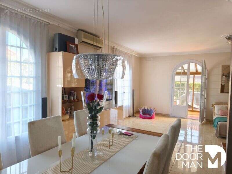 Maison à BRUGUIERES