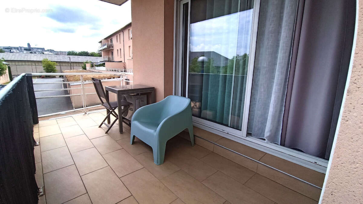 Appartement à ONET-LE-CHATEAU