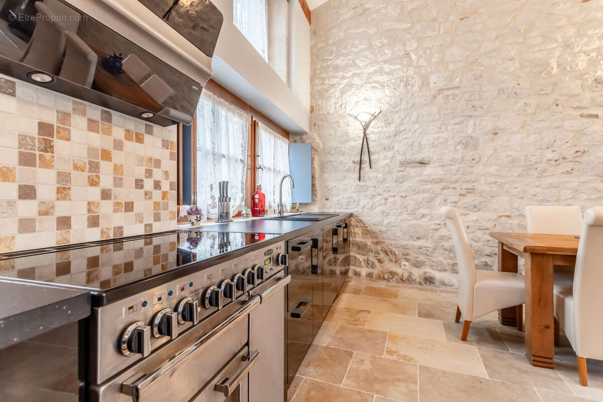 Maison de village avec piscine et jardin - photo 13