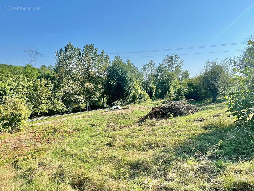 Terrain à BOURGOIN-JALLIEU