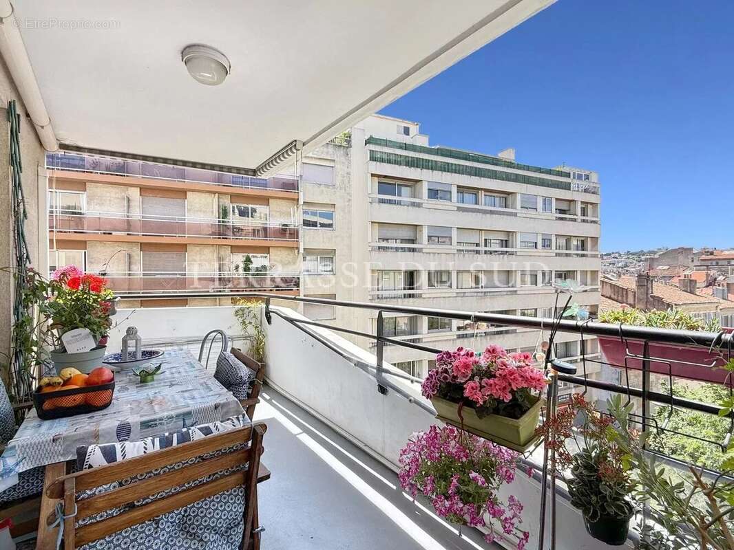 Appartement à MARSEILLE-6E