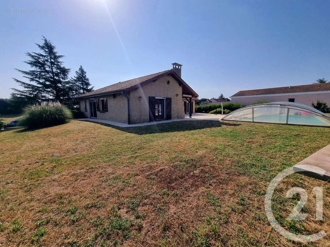 Maison à SAINT-CYR-SUR-LE-RHONE