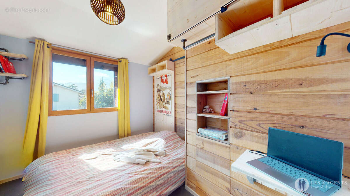 Maison à ECHIROLLES