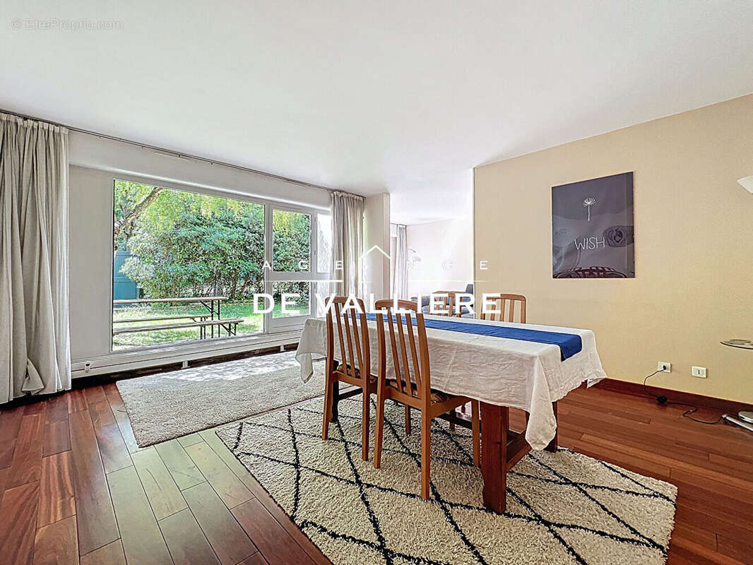 Appartement à NANTERRE