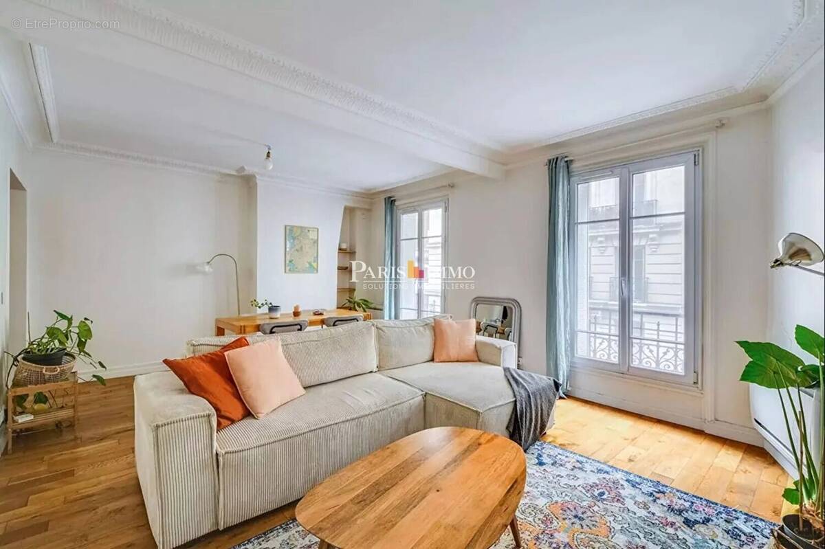 Appartement à PARIS-18E