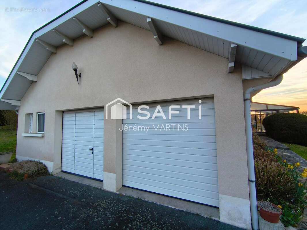 Maison 167 m² à Flagnac  - photo 4