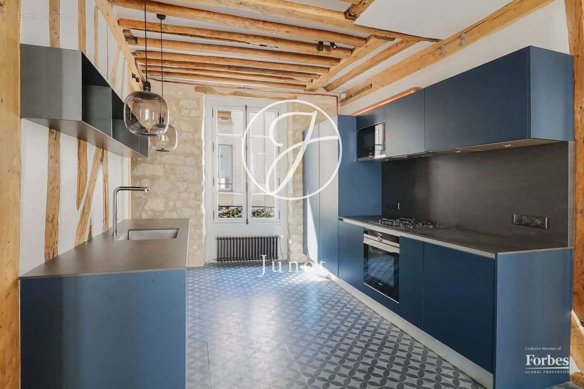 Appartement à PARIS-4E