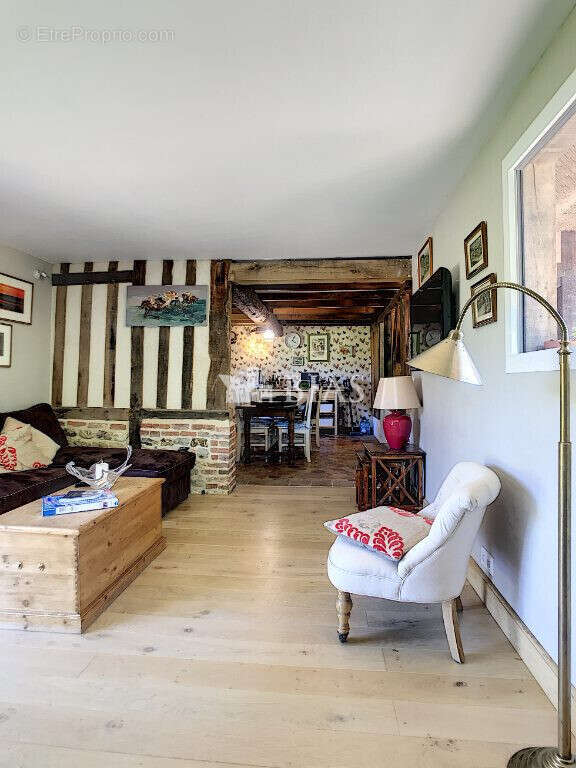 Maison 97 m² à Fiquefleur-Equainville  - photo 4