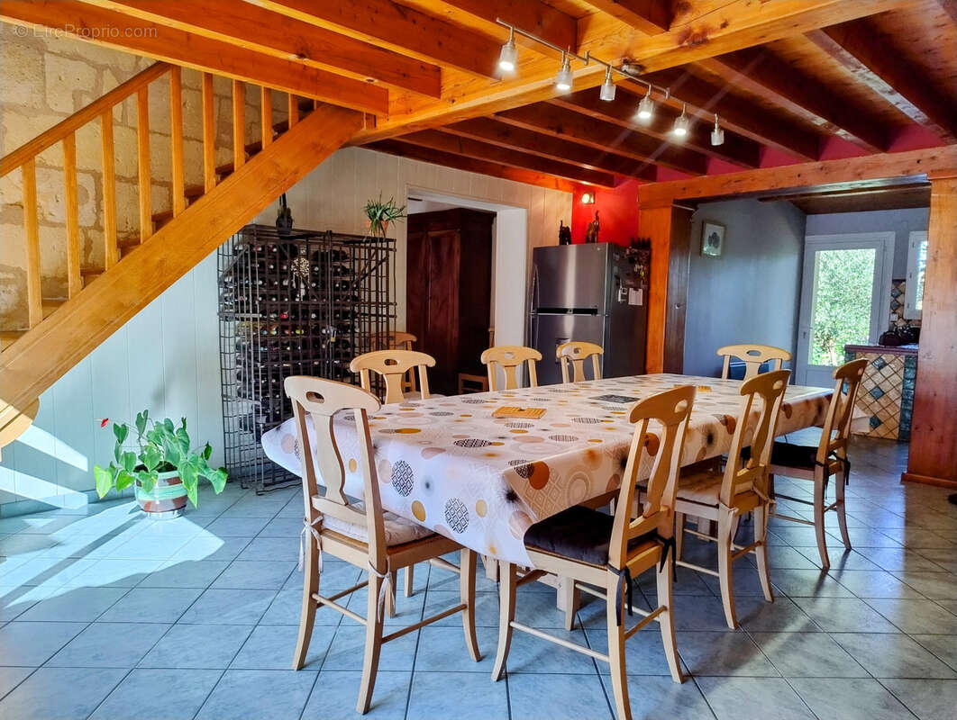 Maison à CIVRAC-SUR-DORDOGNE