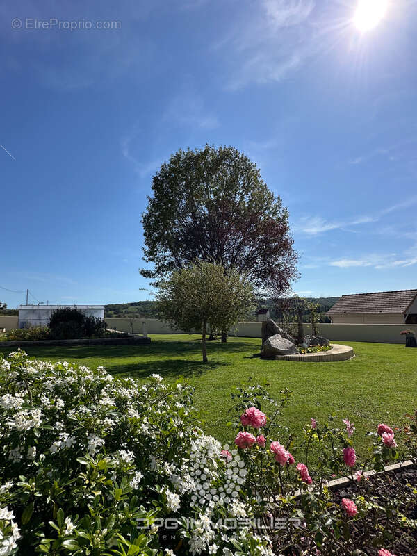 Maison à SAINT-MARCELIN-DE-CRAY