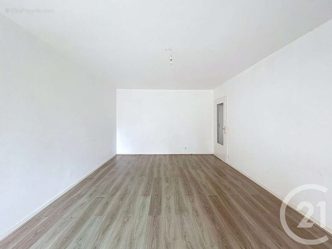 Appartement à DAMMARIE-LES-LYS