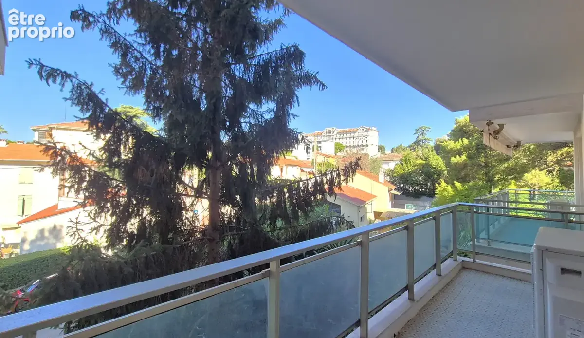 Cannes Montrose   Élégant 3 pièces avec deux terrasses, cave et stationnement - photo 7