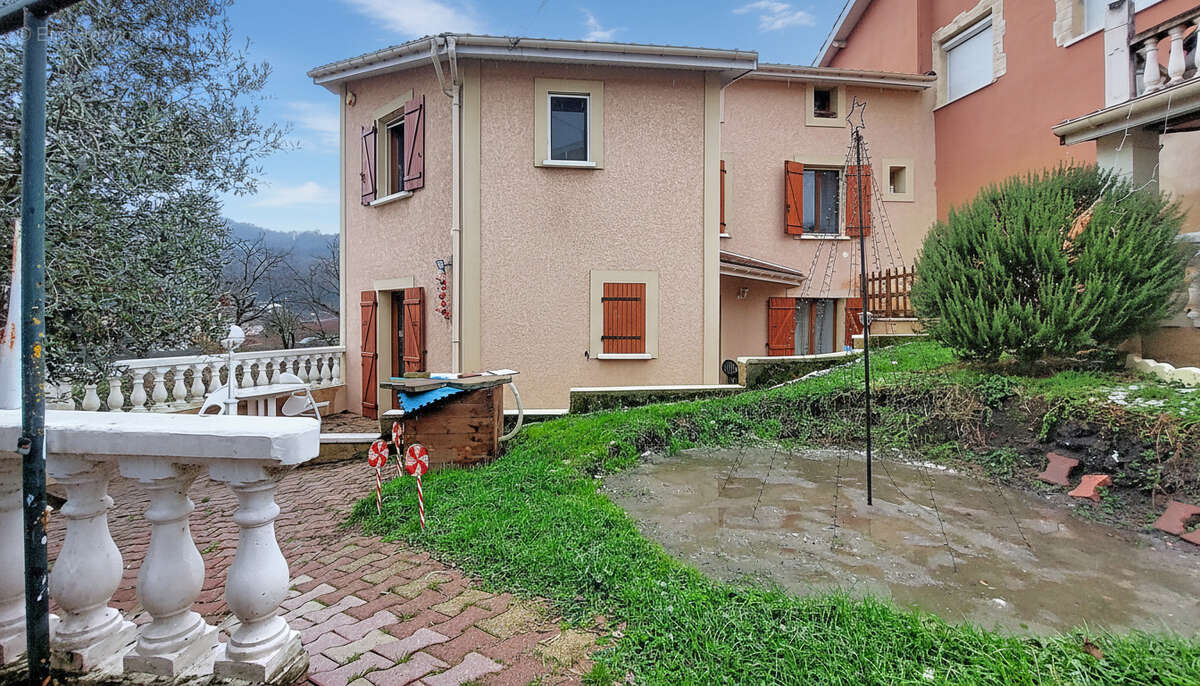 Maison à SAINT-ROMAIN-EN-GIER