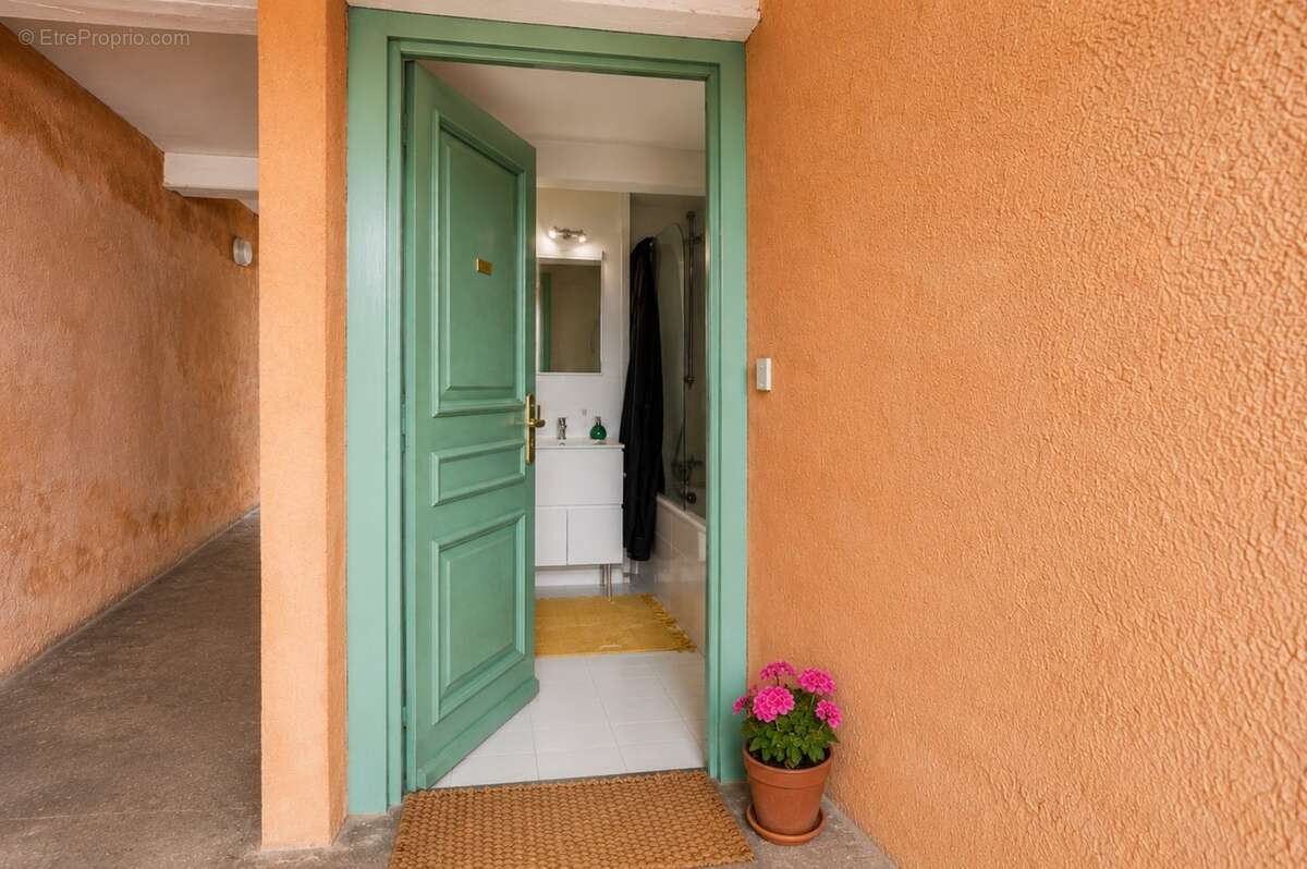 Appartement à vendre 2 pièces LYON 9EME ARRONDISSEMENT (69) - Quai de Scize - Front de Saône - photo 8