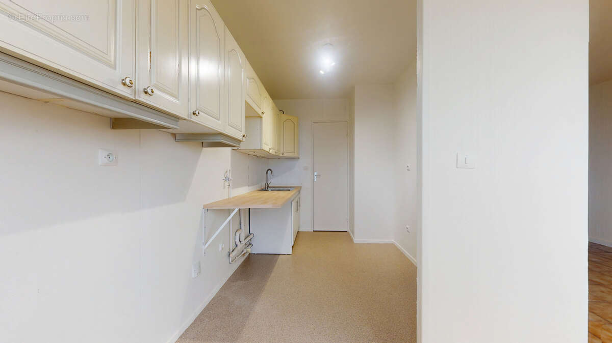 Appartement à SARTROUVILLE