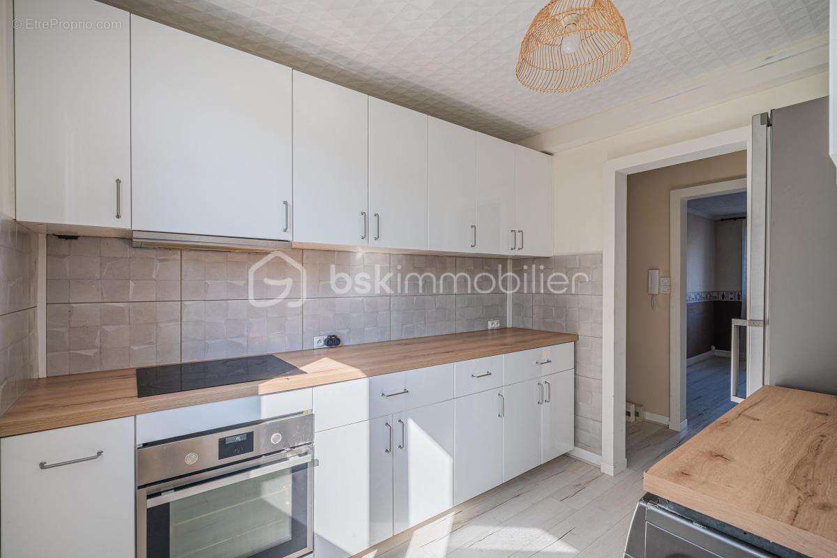 Appartement à FONTAINE