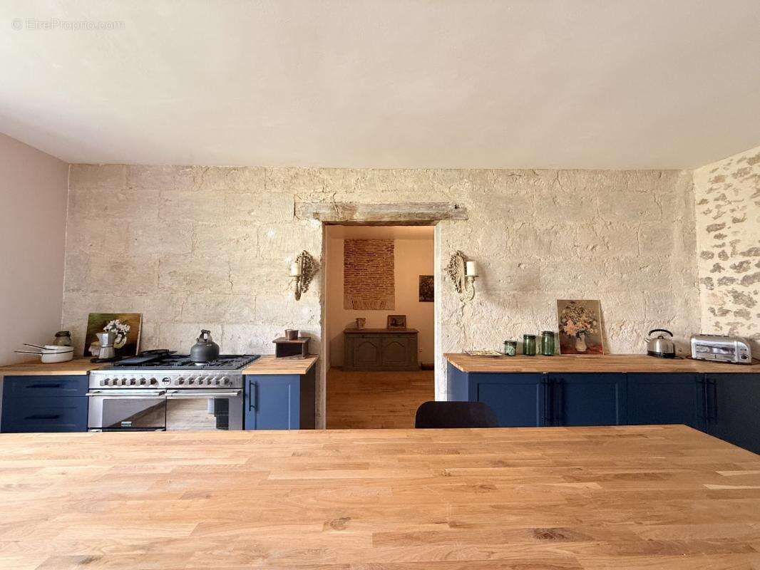 Maison à AUBETERRE-SUR-DRONNE