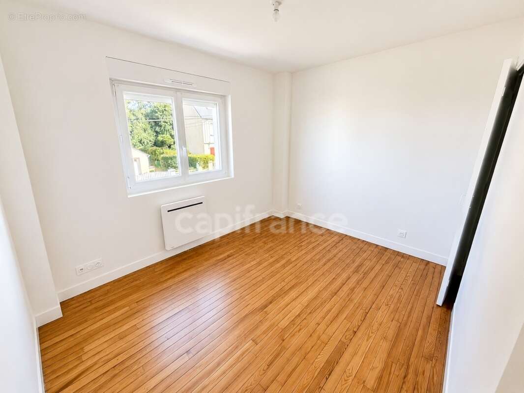 Maison à vendre 6 pièces CARHAIX PLOUGUER (29) DPE C - photo 7