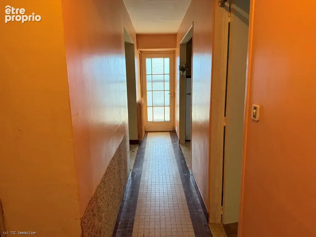 Maison Spacieuse Avec 5 Chambres et Dépendances - photo 11