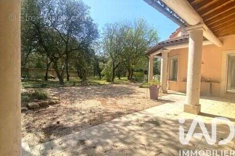 Photo 2 - Maison à PERNES-LES-FONTAINES