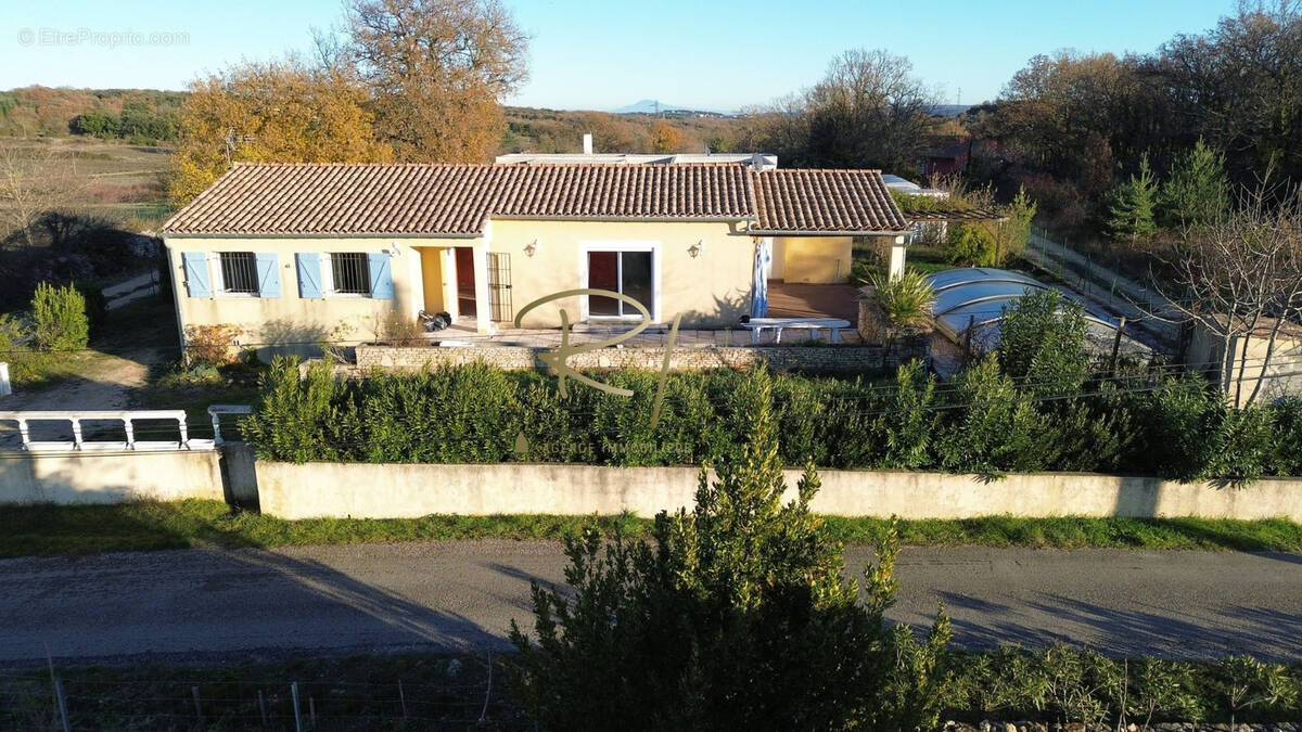 Maison à BARJAC