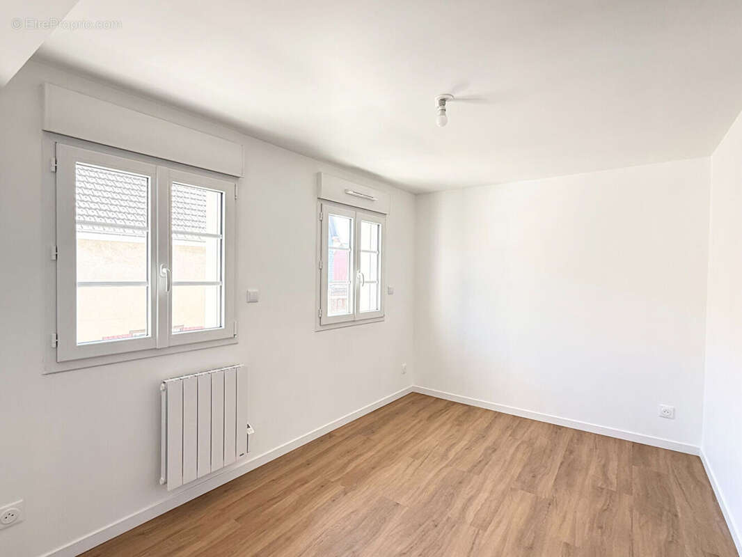 Maison de village 100 m2 renovee integralement - photo 6
