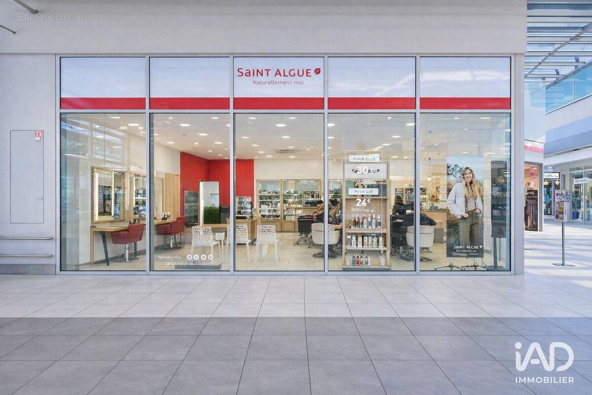 Photo 1 - Commerce à HOUTAUD