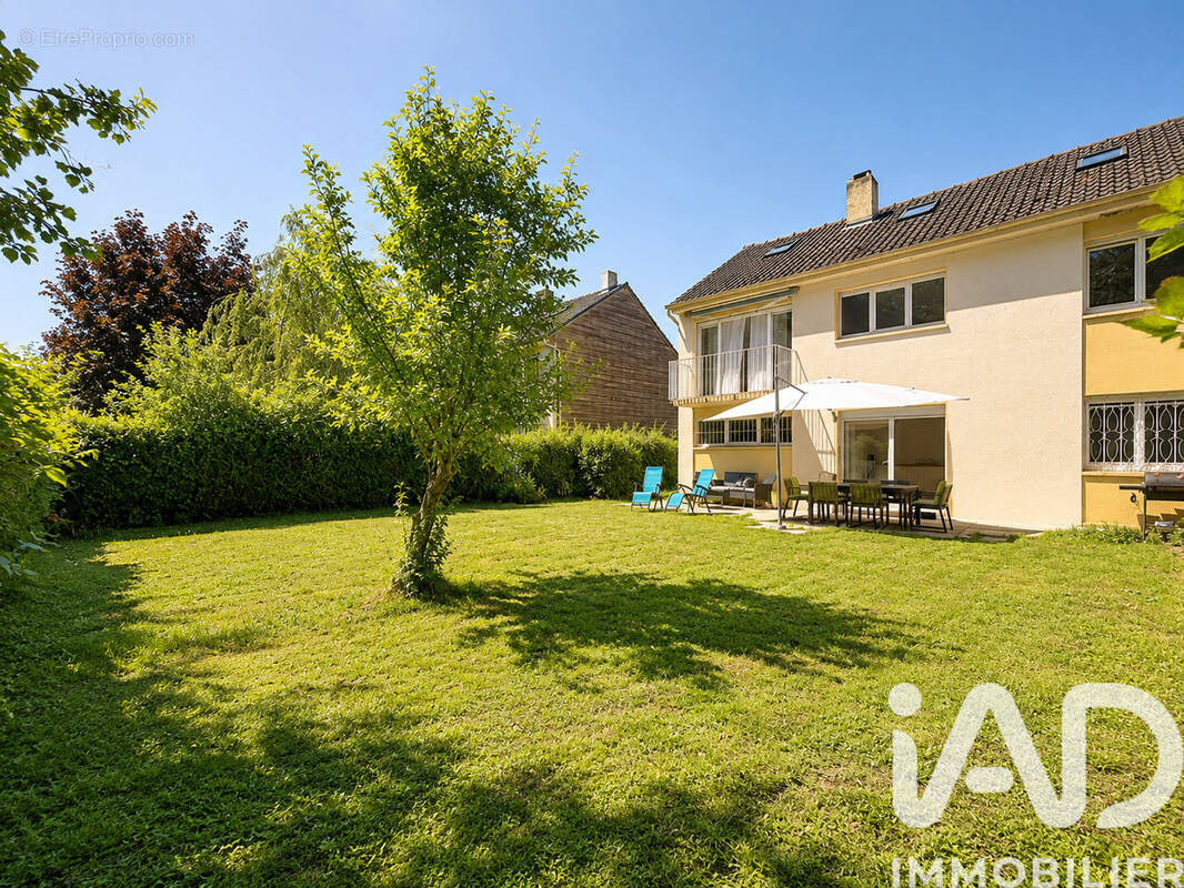 Photo 1 - Maison à MONTIGNY-LES-METZ