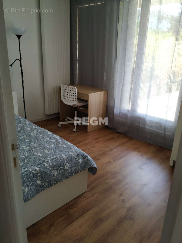 Appartement à COURCOURONNES