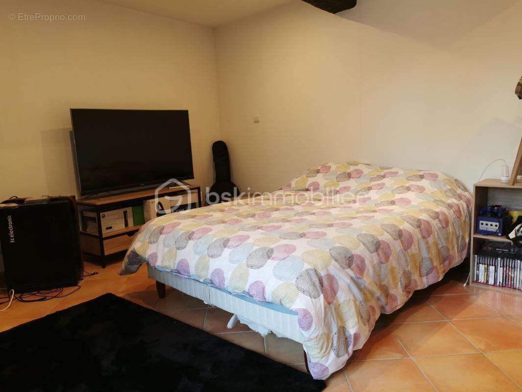 Maison à PONT-SUR-YONNE